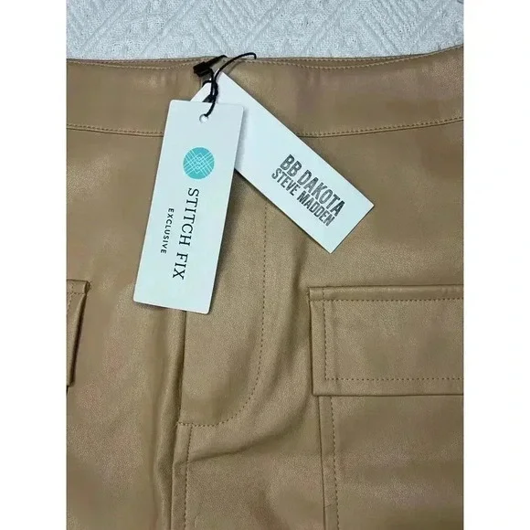 BB Dakota by Steve Madden Vegan Leather Mini Skirt, size 4 in Light Pink - Picture 5 of 9